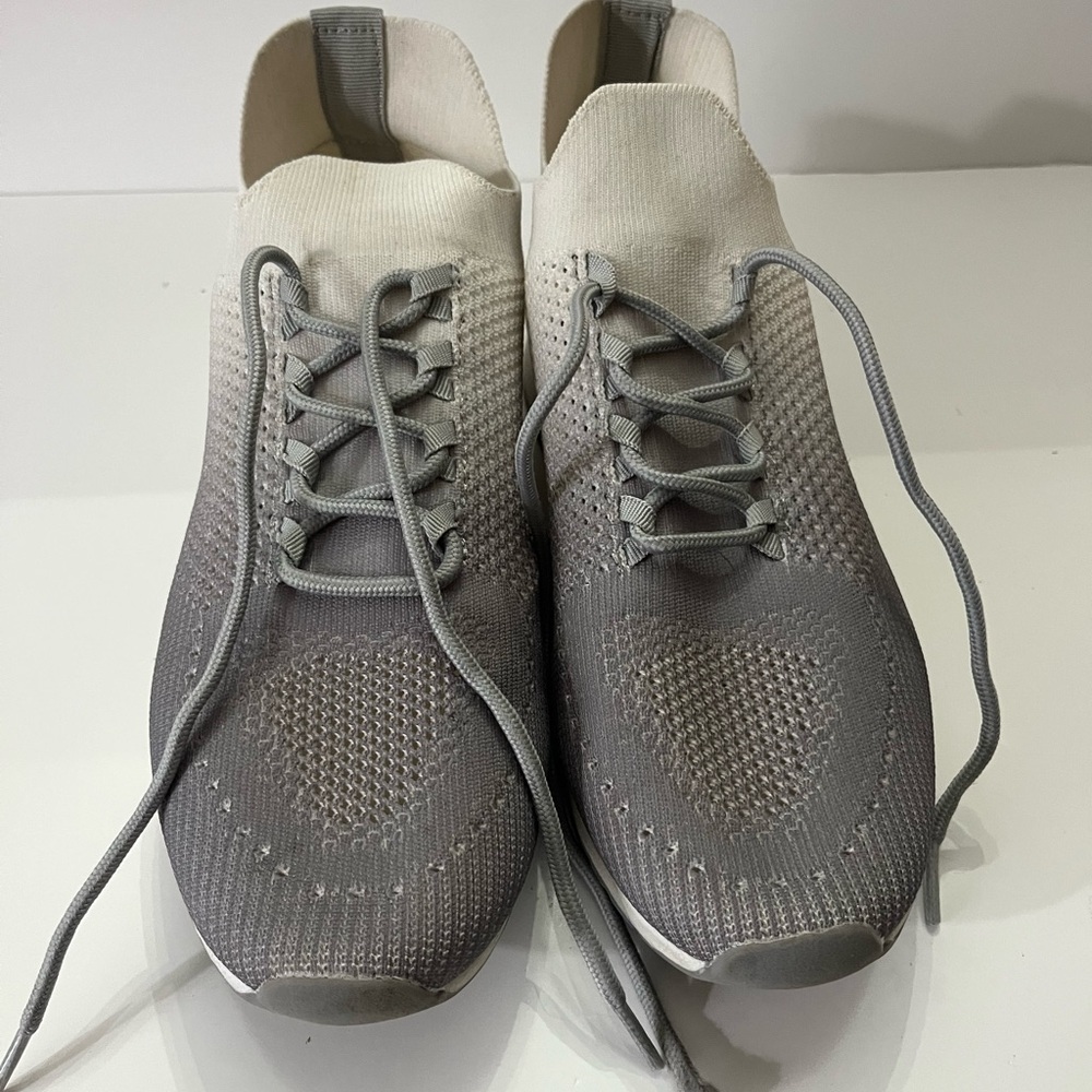 DKNY Womens Knit Slip-on Sneakers Trainers White Size 8m